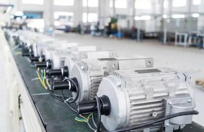 工业电动机的“硬实力”：技术突破如何定义工业未来？